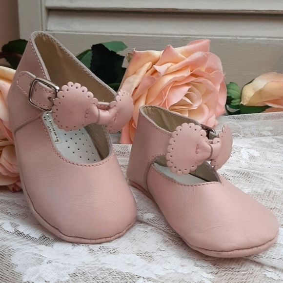 Pink bow baby shoes Buckle my Shoe - Picture 1 of 11